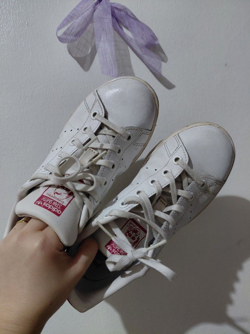 Adidas Stan Smith White Pink Sneakers (Category: Sneakers) located in Tarlac. Submitted by wornwardrobe (Listing ID 1469168471, Image 1). Description: Bought in Dubai No box Kindly note that all items are stored at my parents’ house and not on hand. Retrieval takes up to 2 weeks before shipping. Please purchase only if you’re okay with the wait. Message me to check the next available shipping date! Thank you!.