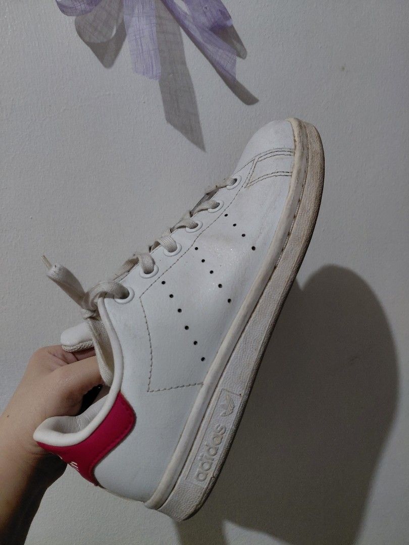 Adidas Stan Smith White Pink Sneakers (Category: Sneakers) located in Tarlac. Submitted by wornwardrobe (Listing ID 1469168471, Image 3). Description: Bought in Dubai No box Kindly note that all items are stored at my parents’ house and not on hand. Retrieval takes up to 2 weeks before shipping. Please purchase only if you’re okay with the wait. Message me to check the next available shipping date! Thank you!.
