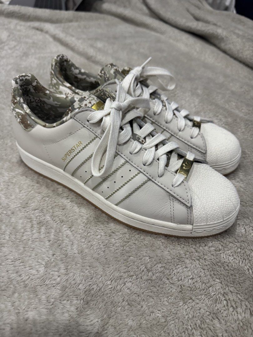Adidas Superstar Size 9 Mens (Category: Casual Shoes) located in Manila. Submitted by prelovedbyethanj (Listing ID 1469292413, Image 2). Description: Worn 2 times bought in america size 9 us mens no box rfs: decluttering and rarely used.