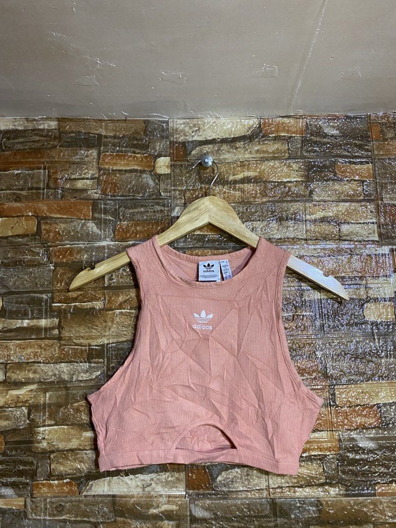 ADIDAS TOPS (Category: Others Tops) located in Cebu City. Submitted by arsenyong (Listing ID 1469313443, Image 1). Description: Size: small Excellent No issue .