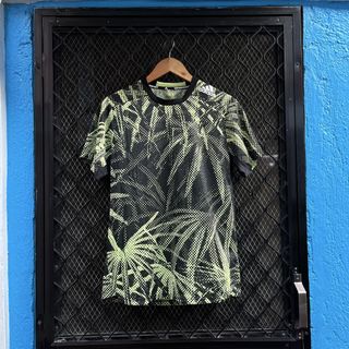 (Category: ) located in . Submitted by scoutandloots (Listing ID 1469209132, Image 1). Description: .