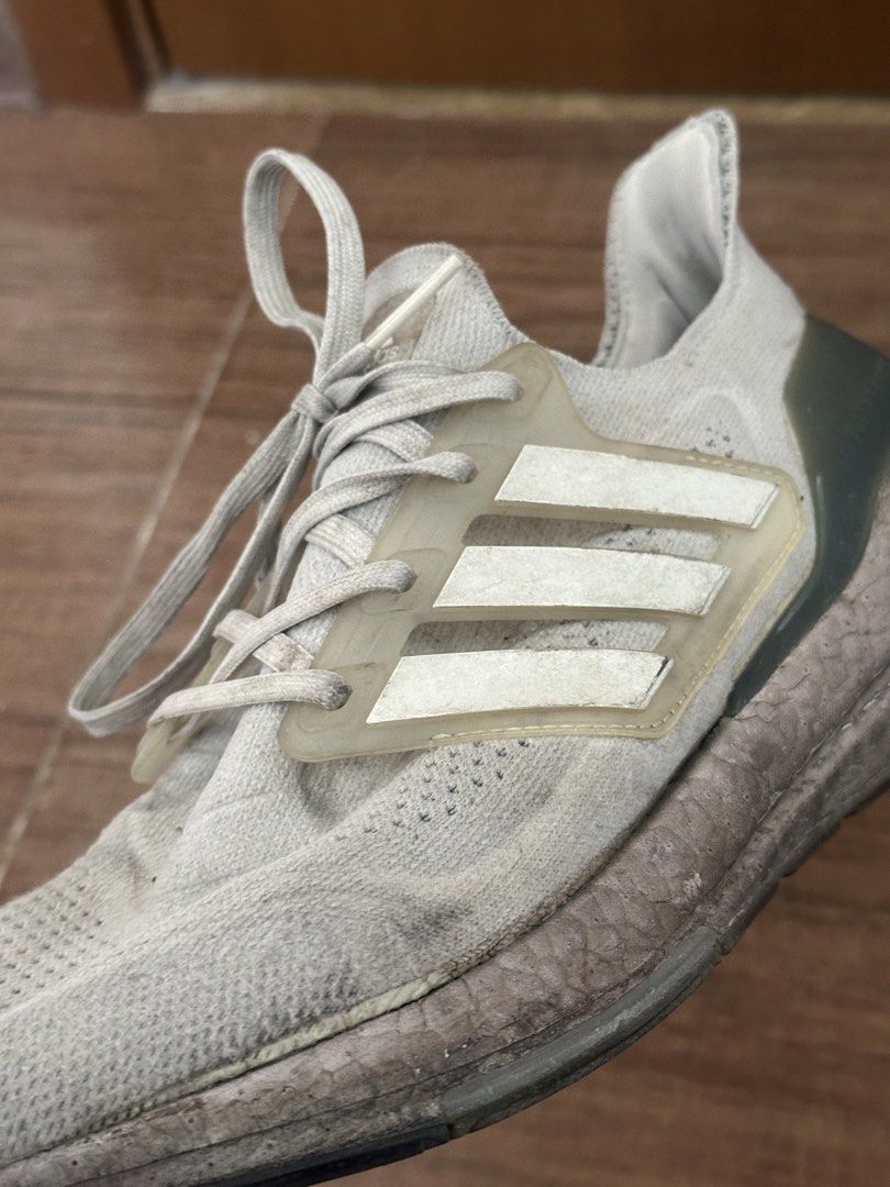 Adidas Ultraboost (Category: Casual Shoes) located in Mandaluyong City. Submitted by fourleafcloverrrr (Listing ID 1469204048, Image 3). Description: Size 10 Pair only no box used issue: seps and chip as seen on the pictures still good for running .