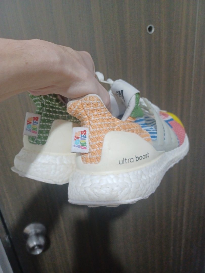 Adidas ultraboost/love unites (Category: Sneakers) located in Mandaluyong City. Submitted by usamenfashionhaul (Listing ID 1469164794, Image 3). Description: very nice shoes.great colors.i bought in the usa.you will love it..