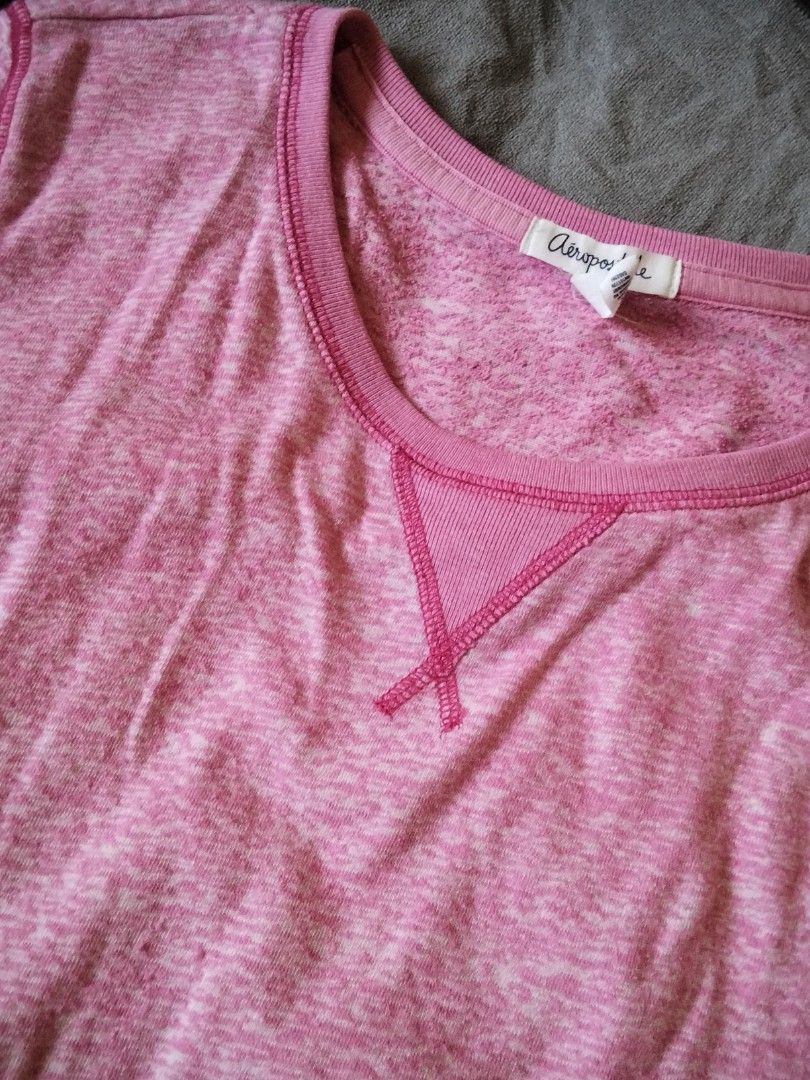 Aero pullover top #aeropostale (Category: Longsleeves) located in Baras. Submitted by lalahdresan (Listing ID 1469165769, Image 3). Description: Selection Vgc No issue Long top Buy as is Limit expectations No return no exchange Mod Jnt SF starts at 54 Thanks for visiting.