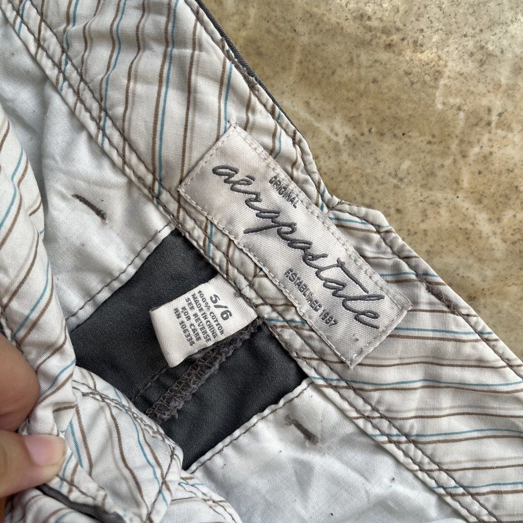 Aeropostale Short (Category: Shorts) located in Quezon City. Submitted by chikinita (Listing ID 1469308455, Image 3). Description: 32x11.