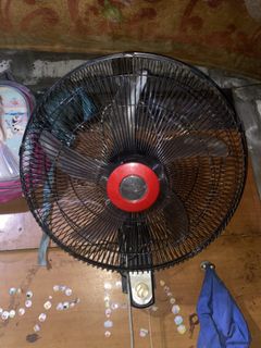 (Category: ) located in . Submitted by zy420 (Listing ID 1469272897, Image 1). Description: .