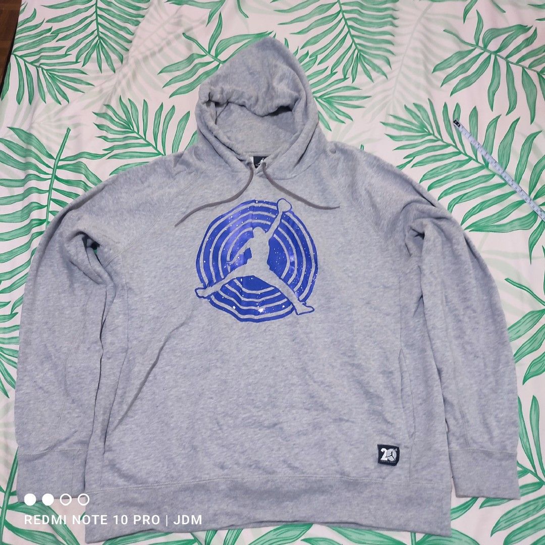 Air Jordan 11 Fleece Jacket (Category: Hoodies) located in Antipolo. Submitted by klashnikov (Listing ID 1469244371, Image 1). Description: This item is a Jordan AJ 11 Fleece Hoodie in the Dark Grey Heather colorway released by Jordan Brand around 2016 to celebrate the 20th anniversary of the movie Space Jam. Size:3XL Dimes:25"x30" Tags:Intact Condition:Excellent Honest issue:used Payment option:Bank transfer,gcash,cash ₱1000 only Pwede videocall