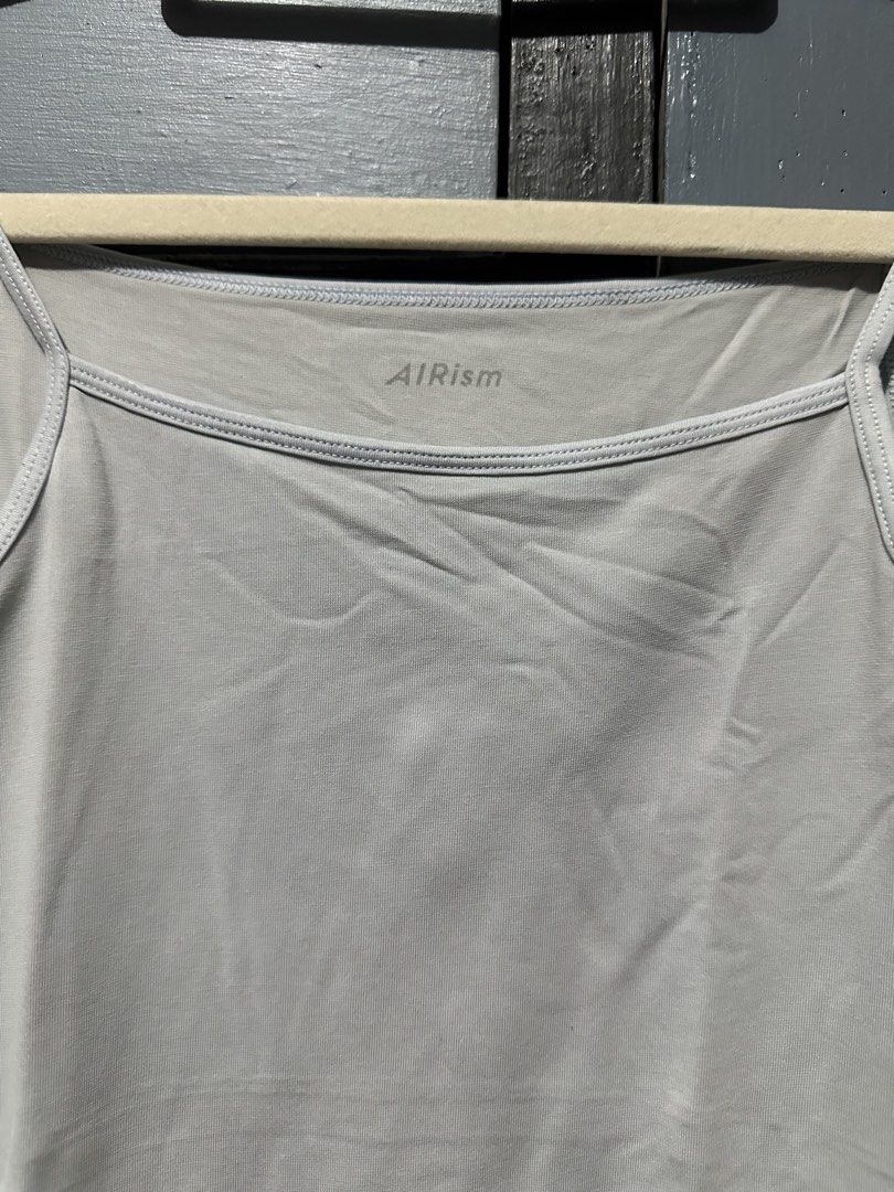 Airism top (Category: Sleeveless) located in Angeles City. Submitted by chemrnn (Listing ID 1469308848, Image 2). Description: .