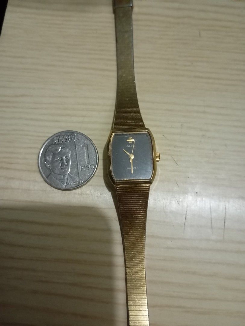Alba vintage dainty (Category: Women's Watches) located in Las Pinas. Submitted by quick_deals_great_finds2 (Listing ID 1469314122, Image 2). Description: Original vintage quartz Good working condition with Small size fits wrist 6.5 inches.