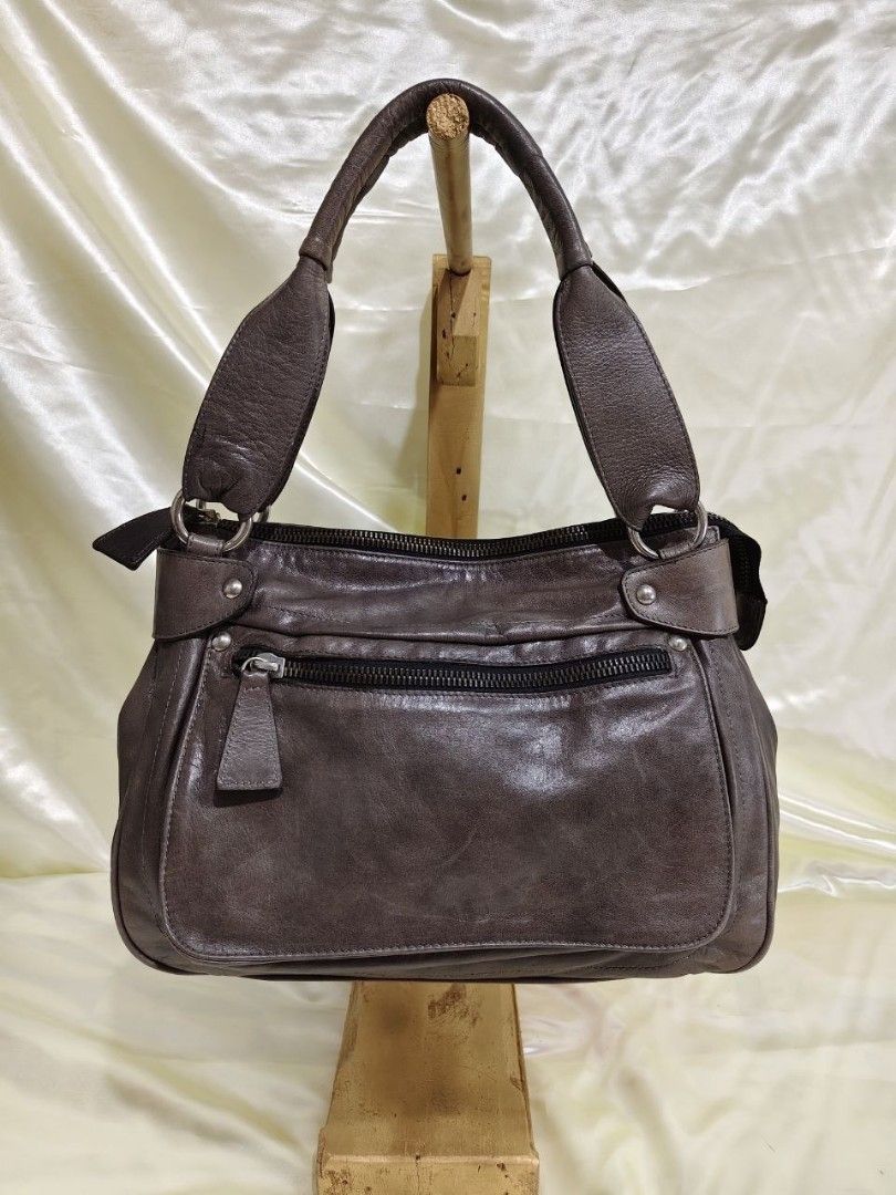 ALCHIMIA SHOULDER BAG 13/10" (Category: Shoulder Bags) located in Gamu. Submitted by 2022bagsbunny (Listing ID 1469193205, Image 1). Description: .