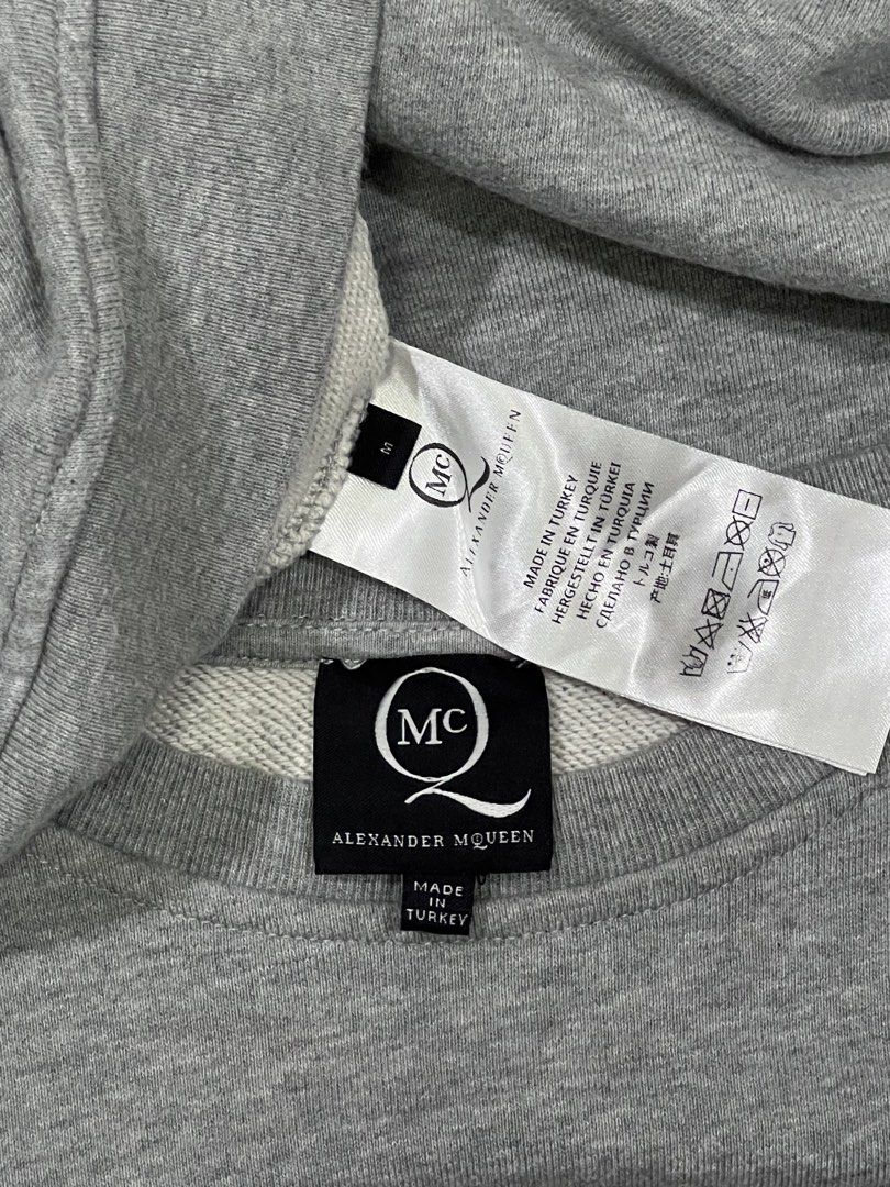 Alexander McQueen Sweater (Category: Coats, Jackets and Outerwear) located in Cebu City. Submitted by kei.flmn (Listing ID 1469256527, Image 3). Description: 📌PLEASE READ BEFORE MAKING AN OFFER Excellent Condition (No issues) Size:Fits L/XL - [x] Flat Lay Measurements (in inches): - [x] Bust: 42” - [x] Length Reference: Mannequin Height : 5’4” (First-come, first-served basis) Due to an increased number of joy reservers and fake buyers, offers wi