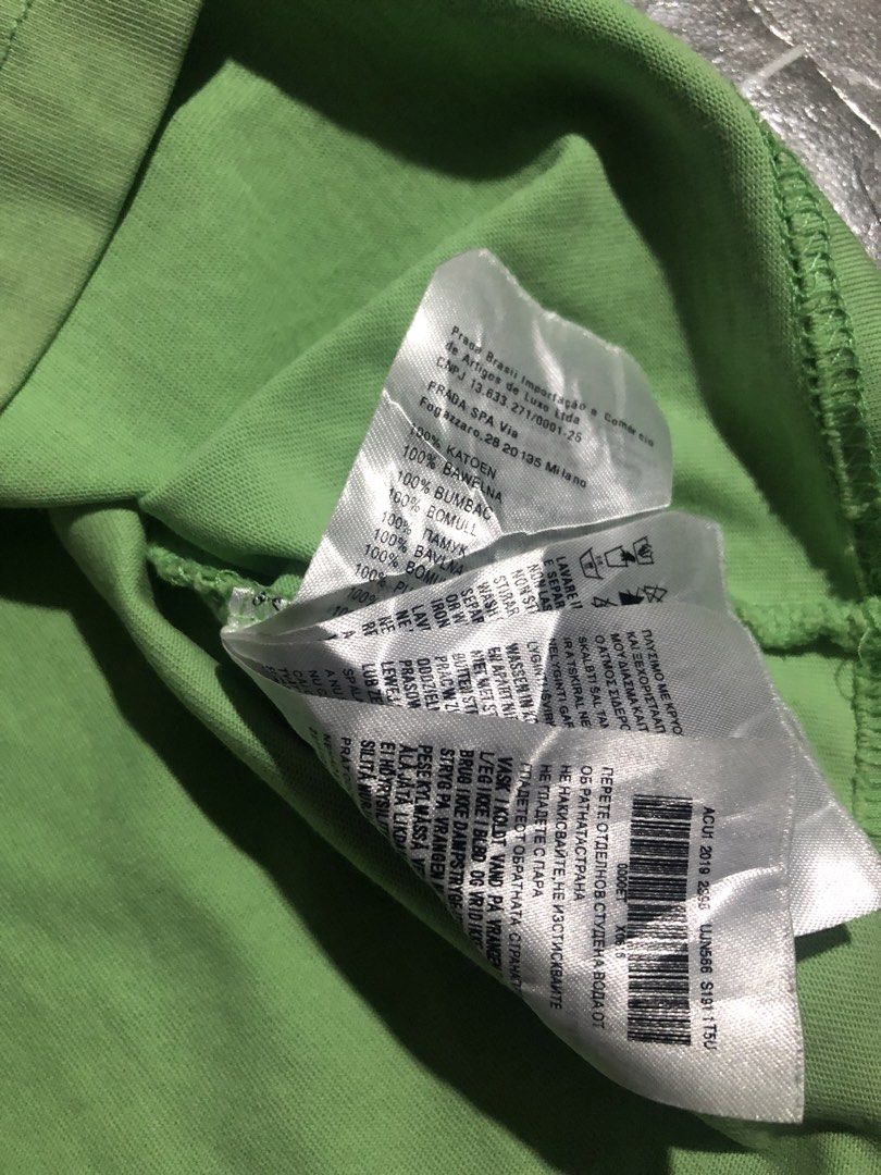 Alexander Wang apple Green crewneck tee (Category: Activewear) located in Manila. Submitted by buksthrifthing (Listing ID 1469240678, Image 3). Description: 22 by 29 Large to semi xL No issue Excellent condi .