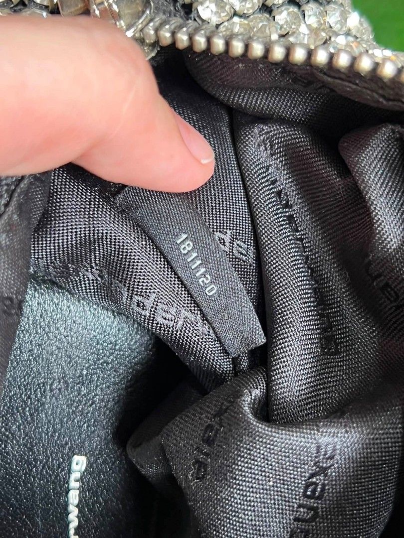 Alexander Wang Heiress pouch in crystal mesh (Category: Shoulder Bags) located in Sorsogon. Submitted by ukay_finds9.9 (Listing ID 1469337673, Image 3). Description: accepting counter offer.