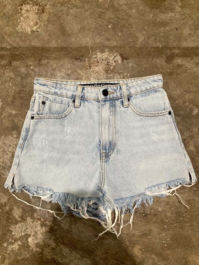 Alexander Wang Womens Bite Denim Short (Category: Shorts) located in San Jose del Monte. Submitted by zen31 (Listing ID 1469358355, Image 1). Description: ALEXANDER WANG WOMENS BITE DENIM SHORT 24 TO 25 WAIST, 11 LENGTH & 10 HEM VERY GOOD CONDITION 9.5/10 COLOR RATE ISSUE: CRACK EMBLEM ON BACK (CHECK DETAILS).