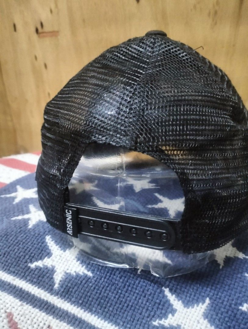 Alien tracker cap (Category: Cap & Hats) located in Kuala Perlis. Submitted by hafizzzzzzs (Listing ID 1469372038, Image 3). Description: alien tracker cap arsenic adjaster snapback size dewasa M/L good condition original item.