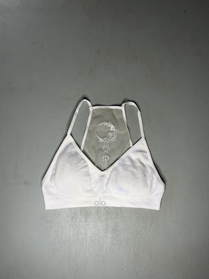 Alo Yoga Lavish Bra (Category: Tshirts & Polo Shirts ) located in Catbalogan. Submitted by wayndsyclee. (Listing ID 1469321139, Image 1). Description: Alo Yoga Lavish Bra Excellent Need wash Color rate 9/10 Size xs to small Dimes:W11/L12.