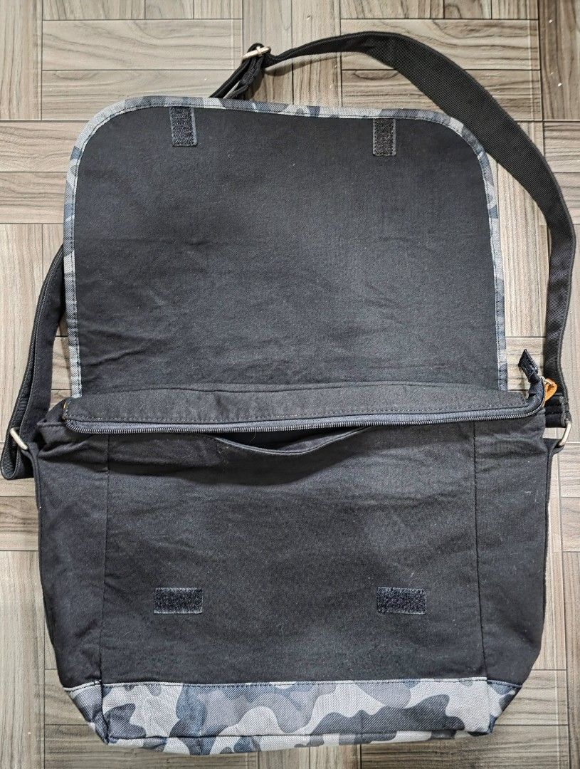 Alpha Industries Camouflage Shoulder Messenger Bag (Category: Sling Bags) located in Quezon City. Submitted by trickstercollect (Listing ID 1469264696, Image 2). Description: Brand: Alpha Industries Condition: Excellent Meet up: Trinoma or LRT 2 Anonas Shipping: LBC - Weekdays J&T - Weekends.