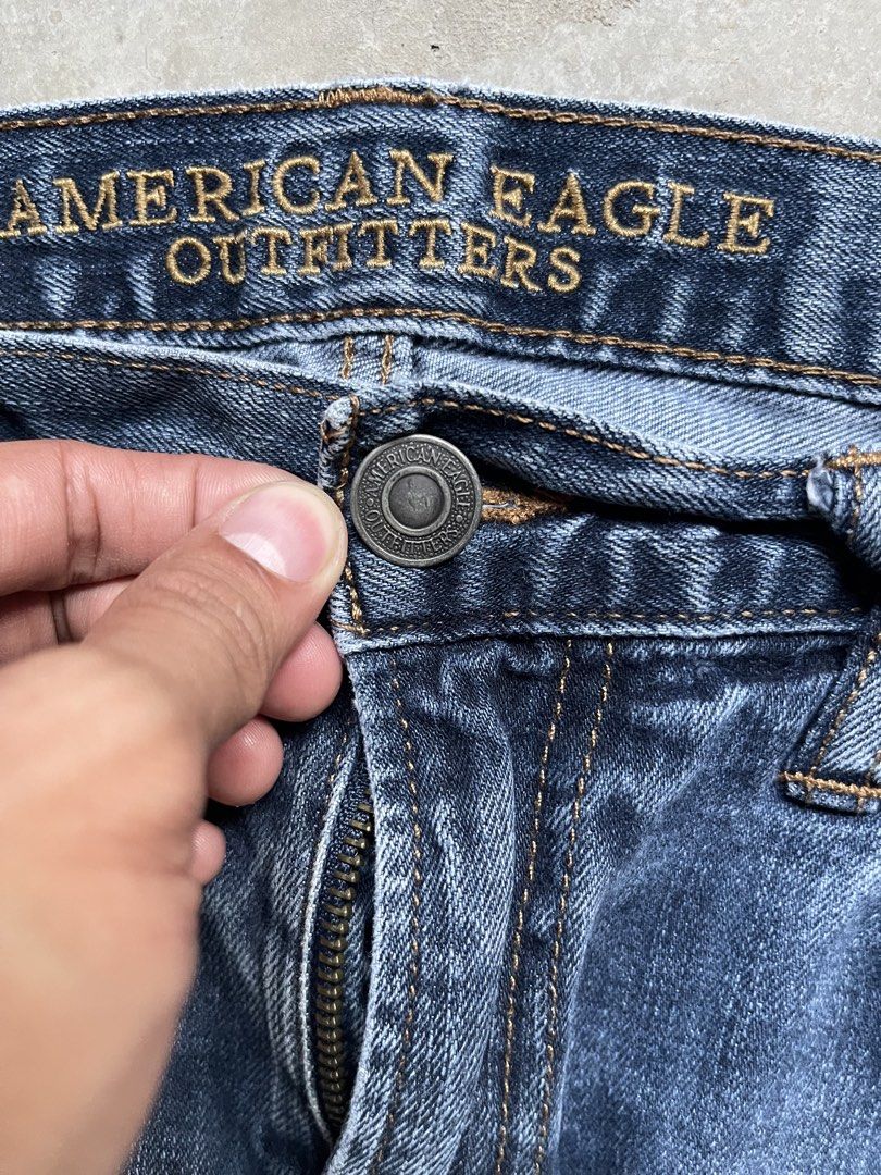 American Eagle skinny jean (Category: Jeans) located in Cabuyao City. Submitted by jam_mandilag (Listing ID 1469325109, Image 3). Description: Tag: American eagle Waistline: 35 Length: 40.5 LegHole: 7 Color Rate:8.5/10 Condition: 8.5/10 Issue: none Mode of payment: Gcash Mode of shipping: J&T and lalamove For more information kindly click the “send message button” and other details of the item. Location: cabuyao laguna ————————————————————————— N