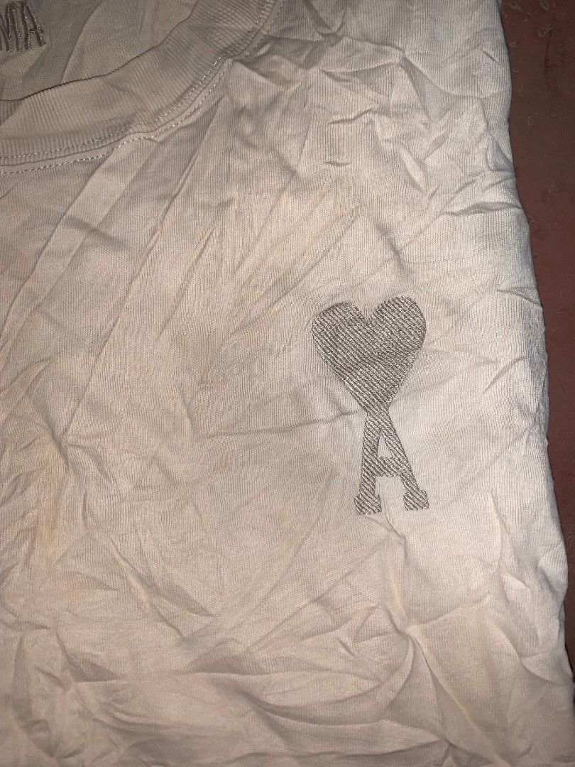 AMI (Category: Tshirts & Polo Shirts ) located in Cagayan de Oro. Submitted by prieyaazenia_30 (Listing ID 1469319307, Image 3). Description: AMI CREAM COLOR EXCELLENT 21/28 9.5COLORATE NO ISSUE.