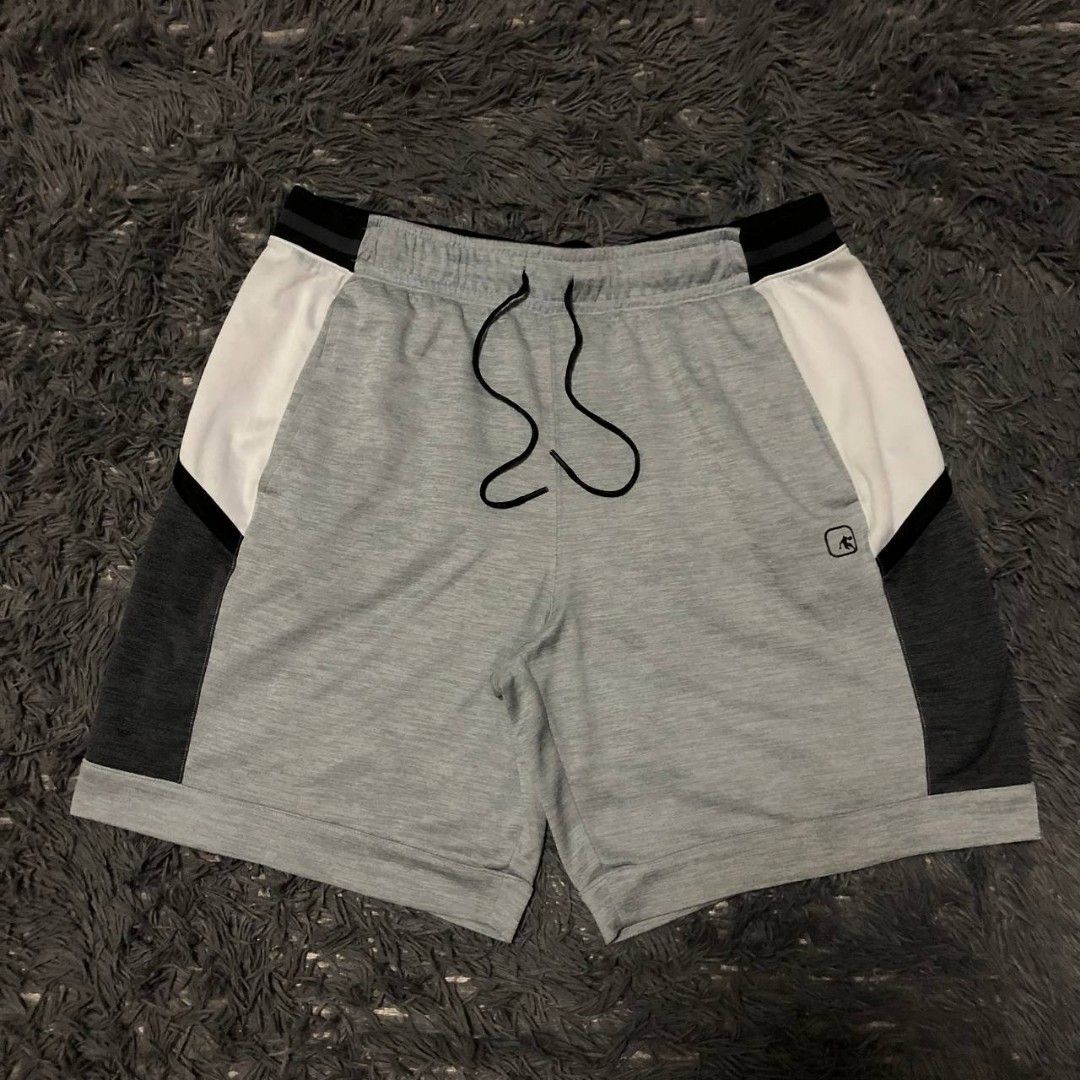 AND1 Basketball Shorts (Category: Shorts) located in Camiling. Submitted by thriftscape2024 (Listing ID 1469306285, Image 1). Description: Excellent Condition Color rate: 9/10 Issue: ❌❌❌ W: 26-40 L: 21 Thigh: 14 Leg Opening: 14.