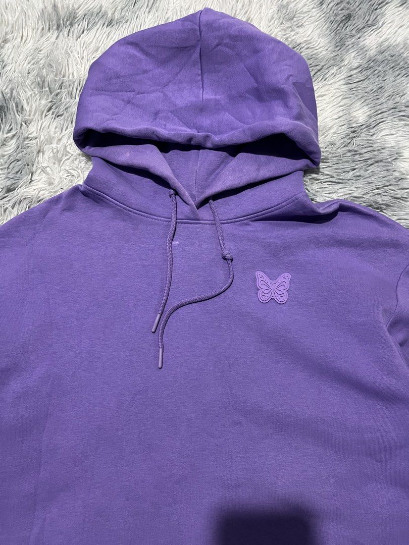 Anna Sui Hoodie Jacket (Category: Activewear) located in Sasmuan (Sexmoan). Submitted by winterclothes.ph (Listing ID 1469187102, Image 2). Description: Anna Sui Hoodie Jacket XS on tag Width 21 Length 25.5 Verygood Condition Sign of usage check last pic.