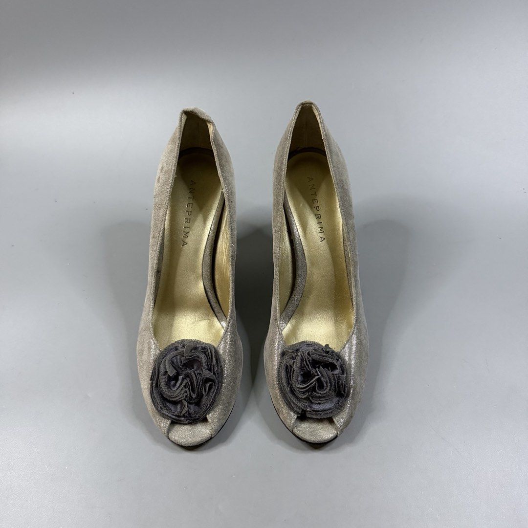 Anteprima - Bow Pump Peep Toe Flower (Category: Heels) located in Paranaque City. Submitted by millennial_goodz (Listing ID 1469285228, Image 2). Description: WTS Anteprima - Bow Pump Peep Toe Flower Size 37 Excellent condition Authentic, pair only DM.