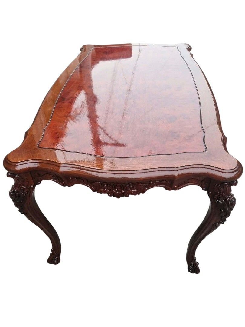 ANTIQUE CARVED DINING TABLE (Category: Tables & Sets) located in Mexico. Submitted by mgracejapansurplus (Listing ID 1469244156, Image 3). Description: JAPAN SURPLUS 🇯🇵 NEW ARRIVAL 🔥 ANTIQUE CARVED DINING TABLE ✨ - Like New Condition - Premium solid wood with rich, glossy warm mahogany finish - Exquisite hand-carved floral & scrollwork details — apron + cabriole legs with rose carvings - Classic vintage / French royal style, timeless & luxurio