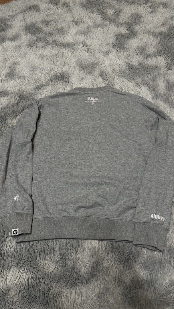 A*pe by a bathing ape crewneck (Category: Coats, Jackets and Outerwear) located in Manila. Submitted by paulovenegaskalakal2020 (Listing ID 1469265620, Image 2). Description: For sale! Kalakal A*pe by a bathing ape crewneck Off- good for psg Large- 22 width x 25.5 length inches Sleeves- 24 inches Minimal crack print Good as new MINE 1,350 +sf.