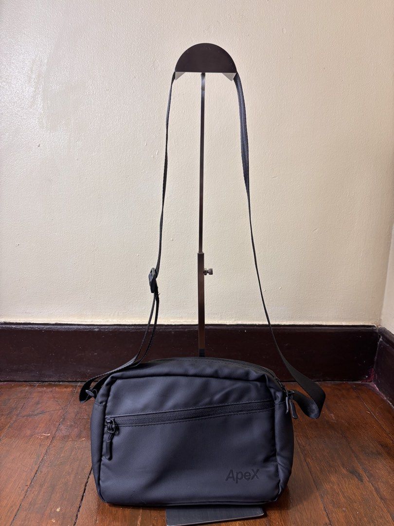 Apex Camera Bag (Category: Sling Bags) located in Manila. Submitted by earlylifecrisis (Listing ID 1469171035, Image 1). Description: Condition 9/10 Measure it by inch Width: 12 Length: 7.5 Depth: 4.5 Handle:19.5 •Refund / Returns not allowed allowed •Please do check the dimensions size on labels sometimes are not accurate on the sizing •Ask me before purchasing.