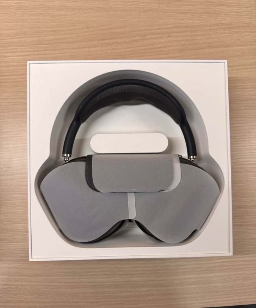 Apple AirPods Max (Category: Headphones & Headsets) located in Caloocan City. Submitted by fiercefalcon.044bac (Listing ID 1469182828, Image 3). Description: Power Mac: Airpods Max (Lightning Cable) Inclusion: - Original Box - Cord - Manuals - Case Details - Airpods Max (Lightning Cable) - All working - Airport use only - Condition 9.9/10 - Performance 10/10 Bought it for 30,000 at Singapore (Nov 2023) 09458333505 - Michael 📍Location: Marikina C