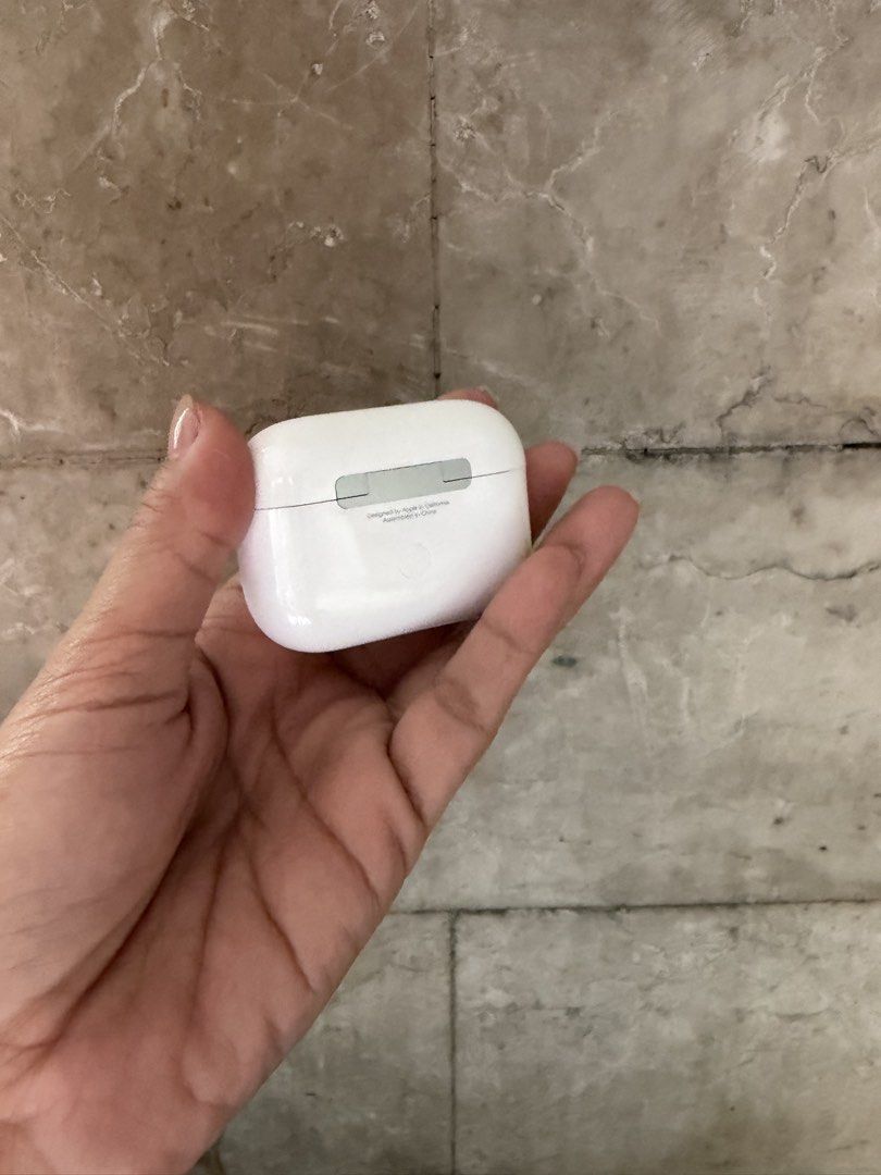 Apple AirPods Pro Wireless Earbuds with Charging Case (Category: Earphones) located in Manila. Submitted by nurseonduty (Listing ID 1469166853, Image 2). Description: - Authentic Apple AirPods Pro with wireless charging case - In-ear design with comfortable silicone tips included - 100% working audio performance and noise cancellation - Fast and seamless pairing with Apple devices - Condition: Used with normal hairline scratches on the exterior c
