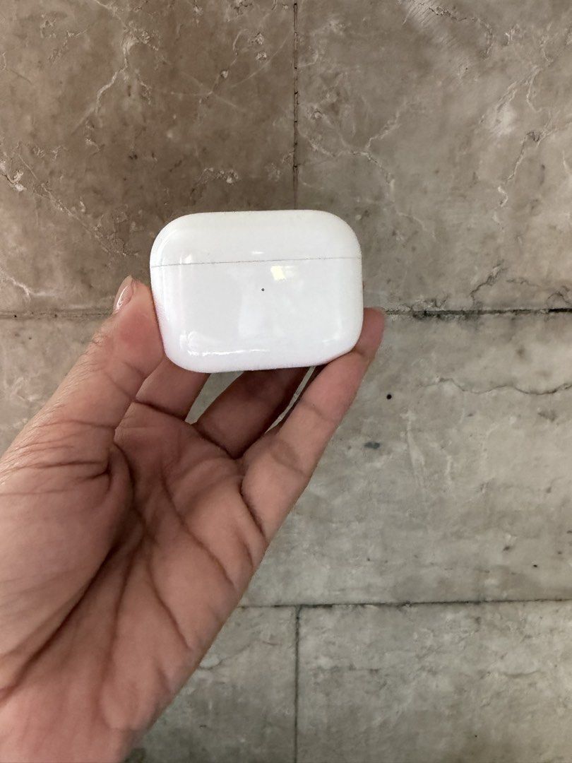 Apple AirPods Pro Wireless Earbuds with Charging Case (Category: Earphones) located in Manila. Submitted by nurseonduty (Listing ID 1469166853, Image 3). Description: - Authentic Apple AirPods Pro with wireless charging case - In-ear design with comfortable silicone tips included - 100% working audio performance and noise cancellation - Fast and seamless pairing with Apple devices - Condition: Used with normal hairline scratches on the exterior c