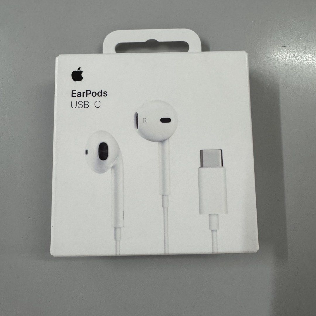 Apple EarPods USB-C Wired Earphones (Category: Earphones) located in Manila. Submitted by norlyn1986 (Listing ID 1469200949, Image 1). Description: - 100% Genuine Apple EarPods with USB-C connector - Brand new, unopened box with original seal intact - Built-in remote and microphone for easy calls and volume control - Compatible with iPhone 15 series and other USB-C audio-supported devices - Ready meetup in Metro Manila -Bought from Apple Store (B