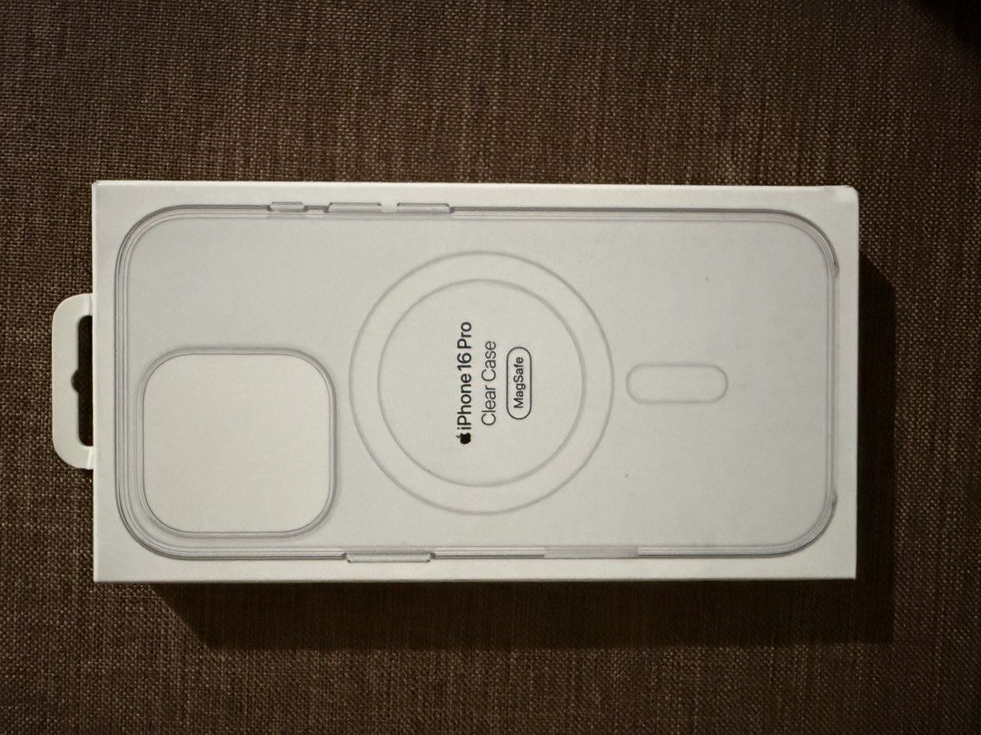 Apple iPhone 16 Pro Magsafe Clesr Case (Category: Cases & Sleeves) located in Antipolo. Submitted by titaaaaan (Listing ID 1469244313, Image 2). Description: -Used once - Bought on Beyond The Box (Orange App).