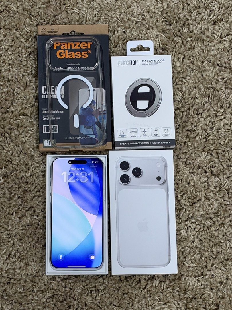 Apple iPhone 17 Pro Max 256GB Silver (Category: iPhone 17 Series) located in Pasay City. Submitted by declutter1130 (Listing ID 1469343832, Image 3). Description: iPhone 17 Pro Max 256GB – Silver • 90% Battery Health | 466 Cycle Count • Openline – Any SIM • 100% Smooth & Kinis • No hidden issues, all functions working • Protected with tempered glass, lens protector & case since Day 1 • Bought during Power Mac Center Midnight Launch 2025 💯 Money-