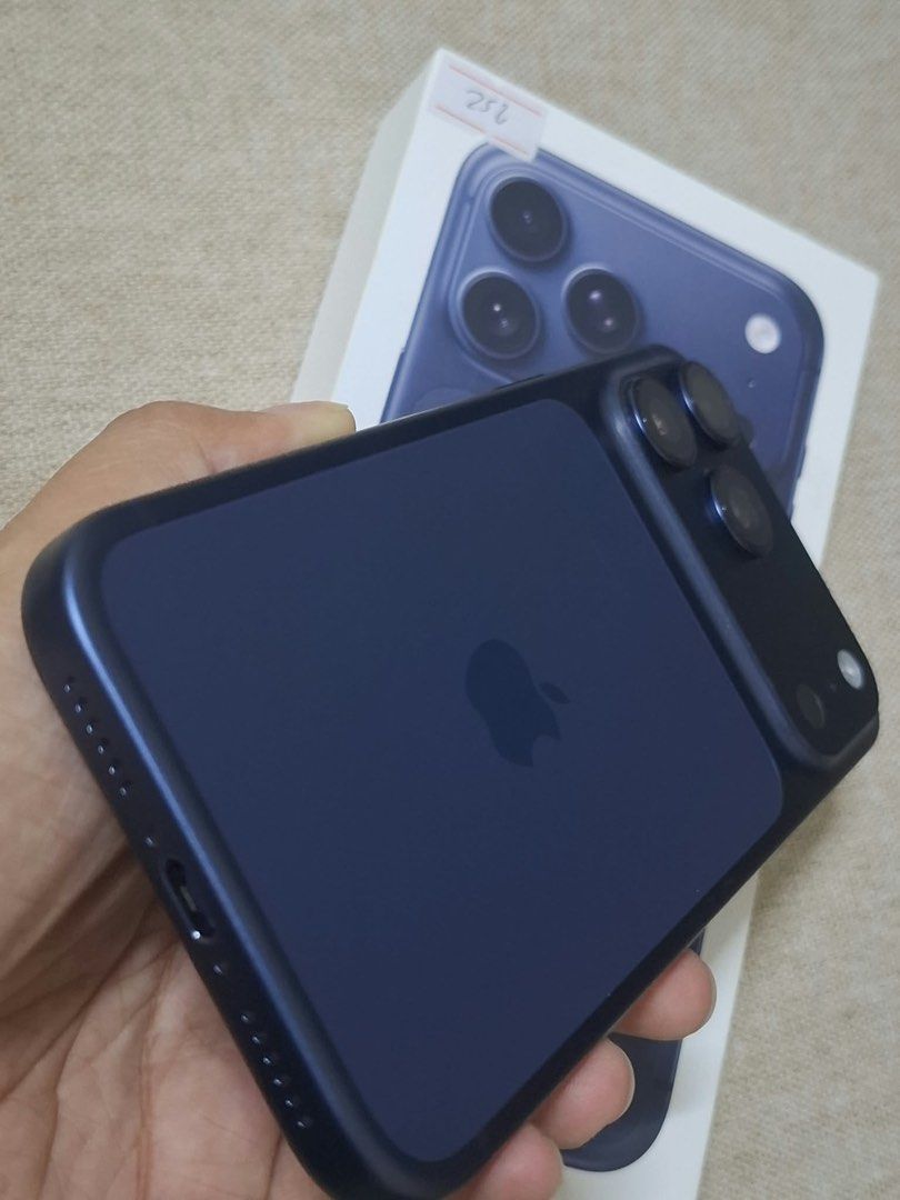 Apple iPhone 17 Pro Max Deep Blue 256GB (Category: iPhone 17 Series) located in Makati City. Submitted by stilldeclutteringthis2026 (Listing ID 1469291010, Image 3). Description: NO ISSUES With screen protector since Day 1 Back plateau has sticker protection since Day 1 check photos, pristine condition Complete with box, Unused Cord (original from the unit when purchased) HK variant, with 1 physical sim (any sim will work) and esim Battery Health