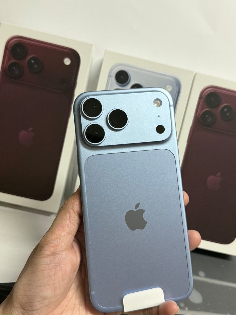Apple iPhone 18 Pro Max 256GB (Category: iPhone 18 Series) located in Manila. Submitted by jerikko23 (Listing ID 1469238226, Image 2). Description: Selling: Brand New iPhone 18 Pro Max 256GB — complete package with exclusive freebies! ✨ Available Units 🍷 Burgundy — 2 units 🧊 Glacier — 1 unit 💾 Storage: 256GB each 📦 Brand new, complete package 🎁 FREEBIES INCLUDED 🔌 Mophie Essentials 35W GaN USB-C PD Charger ⚡ Innostyle MiniCube 35W GaN Charg