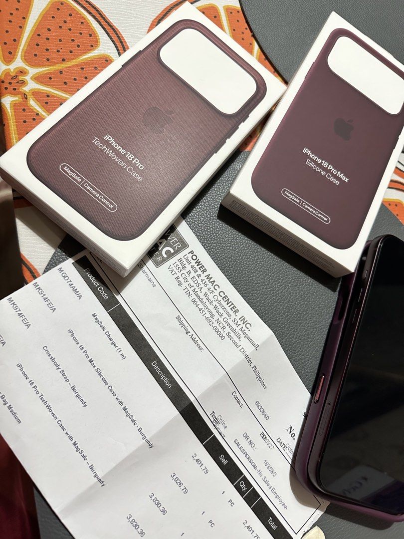 Apple iPhone 18 Pro TechWoven Case Burgundy (Category: Cases & Sleeves) located in Manila. Submitted by sharmscarousel (Listing ID 1469367938, Image 2). Description: Selling this iPhone 18 Pro TechWoven Case in Burgundy!! Nagkamali ako ng inorder online sa PowerMac. For Pro Max talaga dapat. I only realized when I wanted to put it on! Natanggal lang ung seal pero di pa nagamit. Huhu. Please kunin nyo na 🥹🥹 if you’re within Metro Manila, free sh