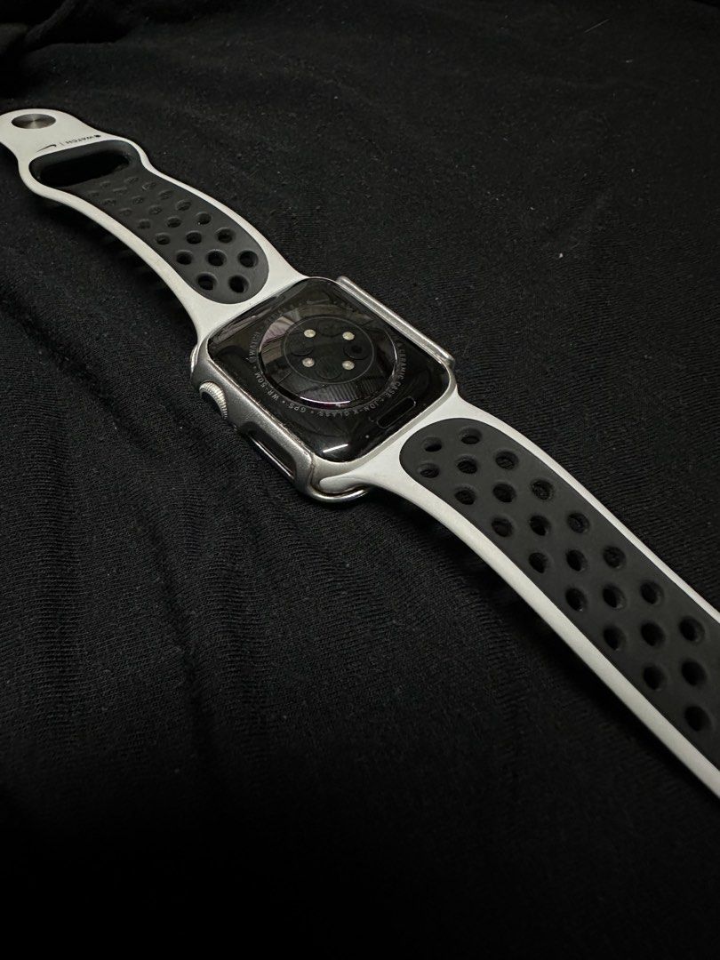 Apple Watch 6 40mm Aluminum (Category: Wearables & Smart Watches) located in Taytay. Submitted by itspappitson (Listing ID 1469282956, Image 3). Description: For Sale or Swap: Apple Watch 6 (GPS) - 40mm Aluminum Good as new Good battery life Comes with charger, charger stand and unit with strap Can do both meetup and shipping Location: 📍Pililla, Rizal 📍Taytay, Rizal 📍Spark Cubao RFS: Upgraded to new model.
