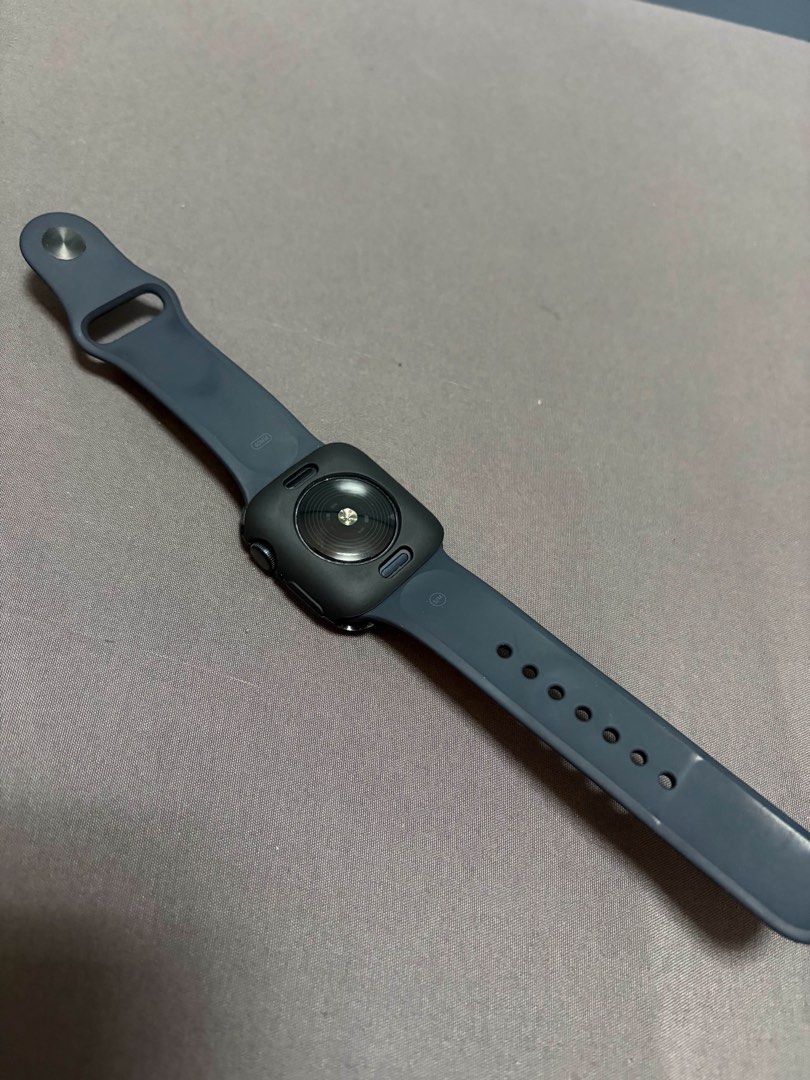APPLE WATCH SE 3 (Category: Wearables & Smart Watches) located in Manila. Submitted by emeye13 (Listing ID 1469178429, Image 2). Description: FOR SALE ‼️ APPLE WATCH SE 3 40MM — 100% BATTERY HEALTH ✨ ⌚ Model: Apple Watch SE 3 📏 Size: 40mm 🔋 Battery Health: 100% 🏷️ Price : ₱10,500 ✨ Condition: Excellent — no scratches ✅ Scratch-free condition ✅ 100% battery health ✅ Clean and well-maintained 📱 Features: Always-On Retina display, heart rate mon