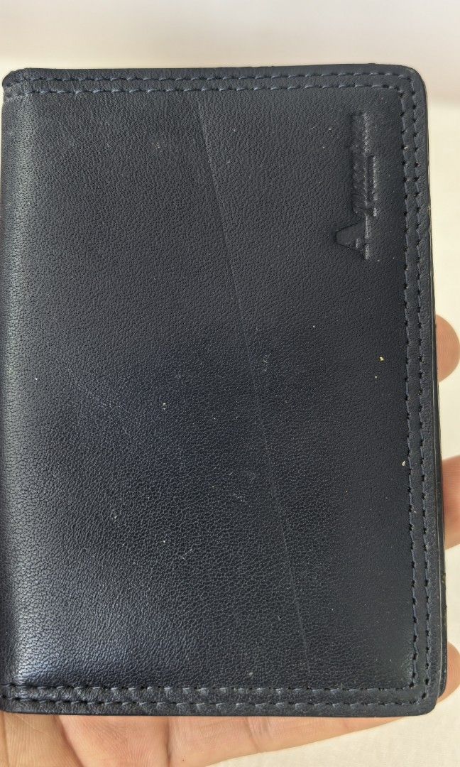 Aquascutum card holder (Category: Wallets & Card holders) located in Tuguegarao City. Submitted by zenphoenix-7ad615 (Listing ID 1469185330, Image 1). Description: Quality card holder.