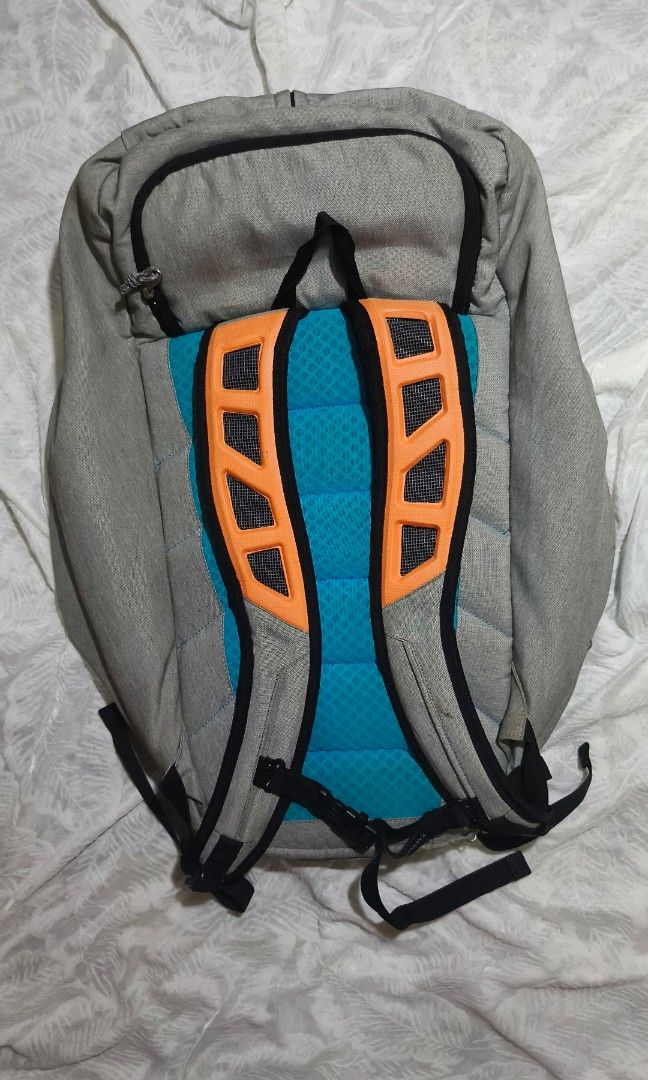 ARCTERYX (Category: Backpacks) located in Manila. Submitted by reytambuco24 (Listing ID 1469279477, Image 3). Description: Arc’teryx logo Gray color Multiple zippered compartments Durable fabric Convenient zipper pulls Unique outdoor-inspired design CONDITION Pre-owned. Shows visible signs of use, including stains, scuffs, and fabric wear. Please check the photos carefully for the actual condition before purchasing. Perfect for anyone looking for