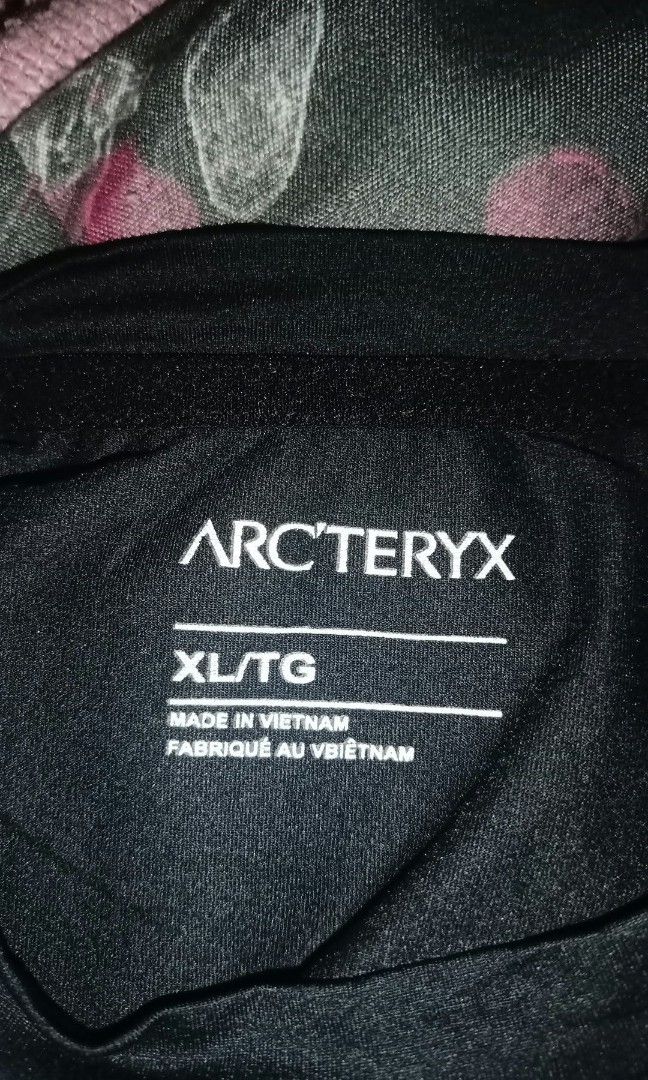 ARC'TERYX SOLARIUM SS TEE (Category: Coats, Jackets and Outerwear) located in Angeles City. Submitted by recycledcloset2.0 (Listing ID 1469196817, Image 3). Description: ARC'TERYX SOLARIUM SS TEE EXCELLENT CONDITION NO ISSUES AS NEW 9.5*10 XL ON TAG.