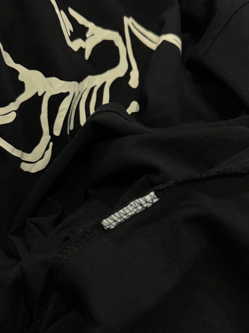 ARC'TERYX X JIL SANDER (Category: Tshirts & Polo Shirts ) located in Davao. Submitted by goodnightinego (Listing ID 1469328901, Image 2). Description: ARC'TERYX X JIL SANDER Excellent Condition Size: 24W x 29L Color Rate: 10/10 Issue: Cut Tag.