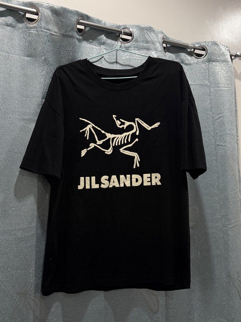 ARC'TERYX X JIL SANDER (Category: Tshirts & Polo Shirts ) located in Davao. Submitted by goodnightinego (Listing ID 1469328901, Image 1). Description: ARC'TERYX X JIL SANDER Excellent Condition Size: 24W x 29L Color Rate: 10/10 Issue: Cut Tag.