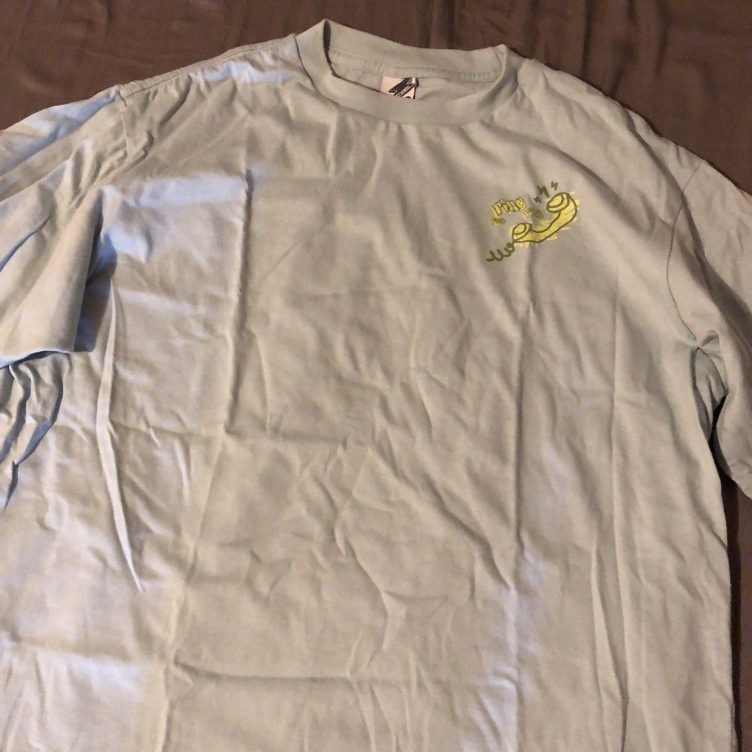 Artwork Graphic Tee (Category: Tshirts & Polo Shirts ) located in Angeles City. Submitted by csmcgrl (Listing ID 1469321982, Image 1). Description: — s to m — on hand, no rush shipping 🧾 mop: maribank, maya 🚚 mod: direct jnt 📍loc: angeles city, pampanga.