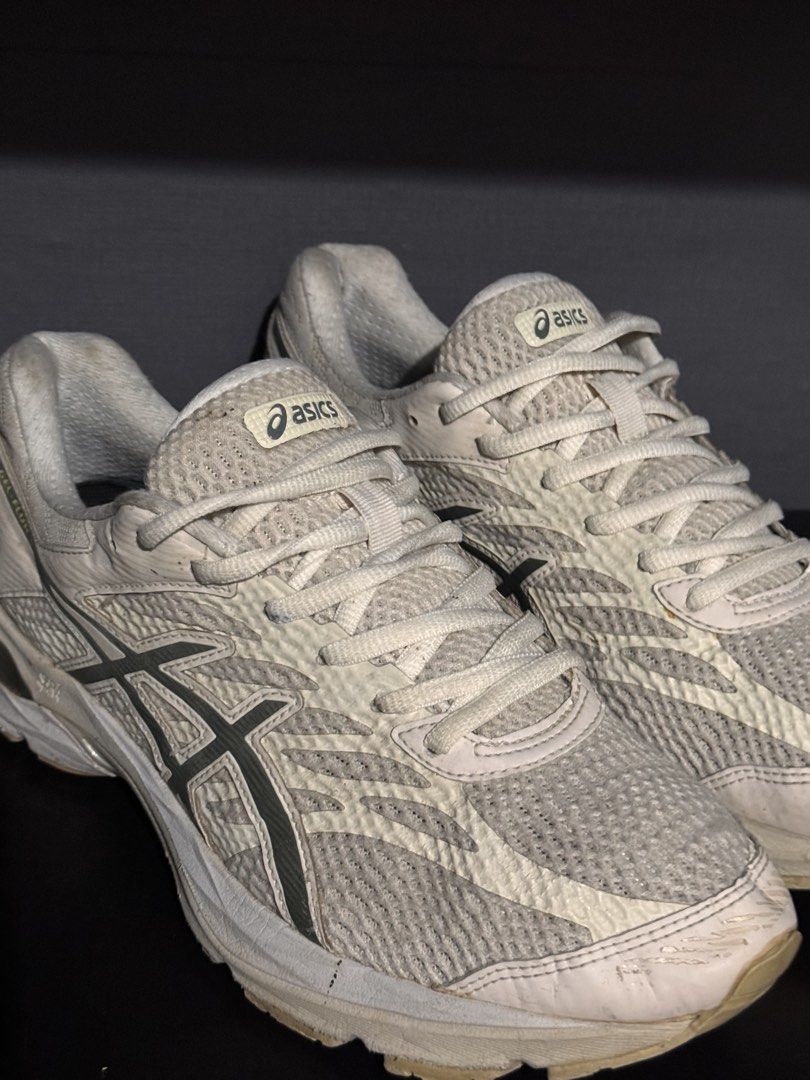 ASICS GEL (Category: Casual Shoes) located in Pateros City. Submitted by buynsell.ph (Listing ID 1469318226, Image 2). Description: GOOD CONDITION Size:9m/42.5eur.