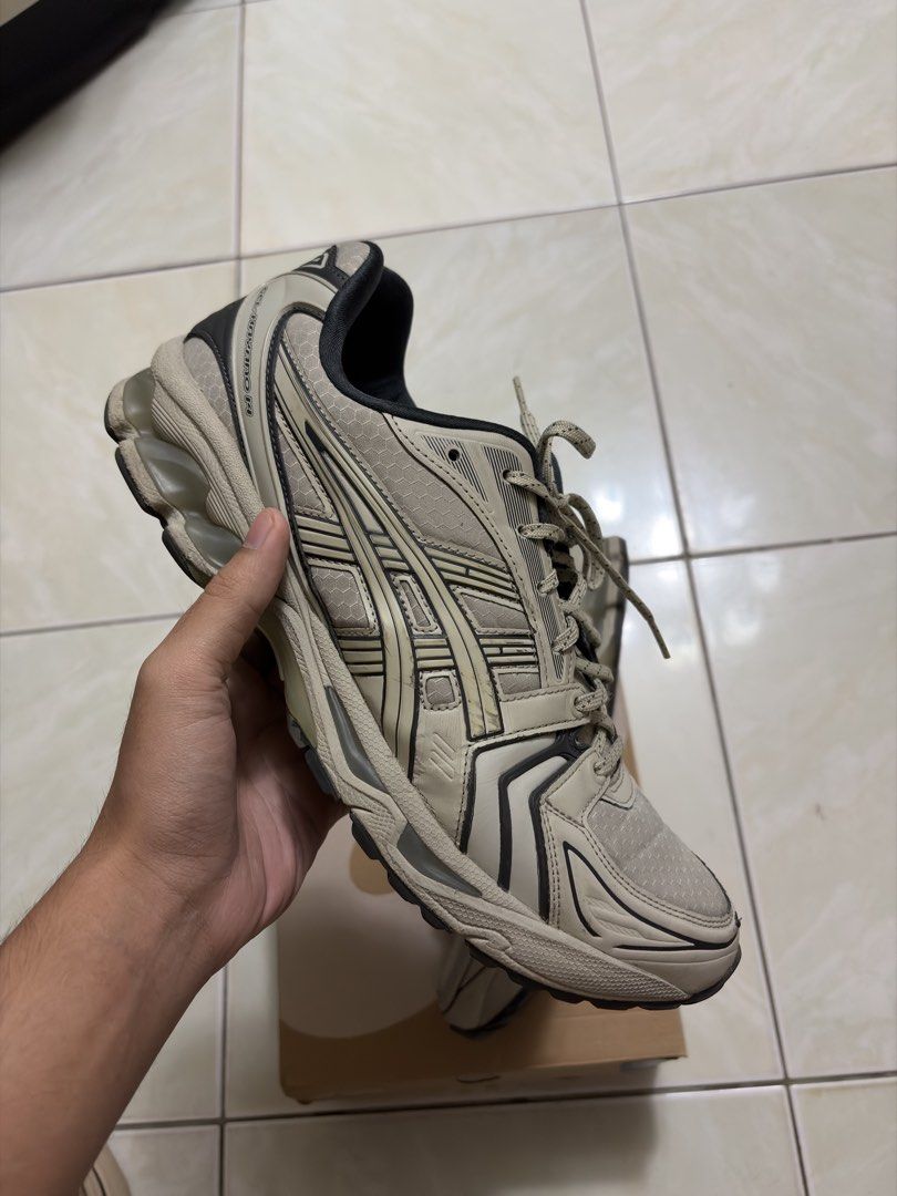 Asics Gel Kayano 14 Earthenware (Category: Sneakers) located in Quezon City. Submitted by snkreserve (Listing ID 1469260933, Image 2). Description: Asics Gel Kayano 14 Earthenware Size 11.5 Used Complete / Hong kong release 4995 Php (very negotiable) Dm for more detailed pics Can ship via LBC or Lalamove (Metro Manila area) Can also do meetup around Sm north, Trinoma, Ayala Vertis North or UST IG:@snkreserve_ .
