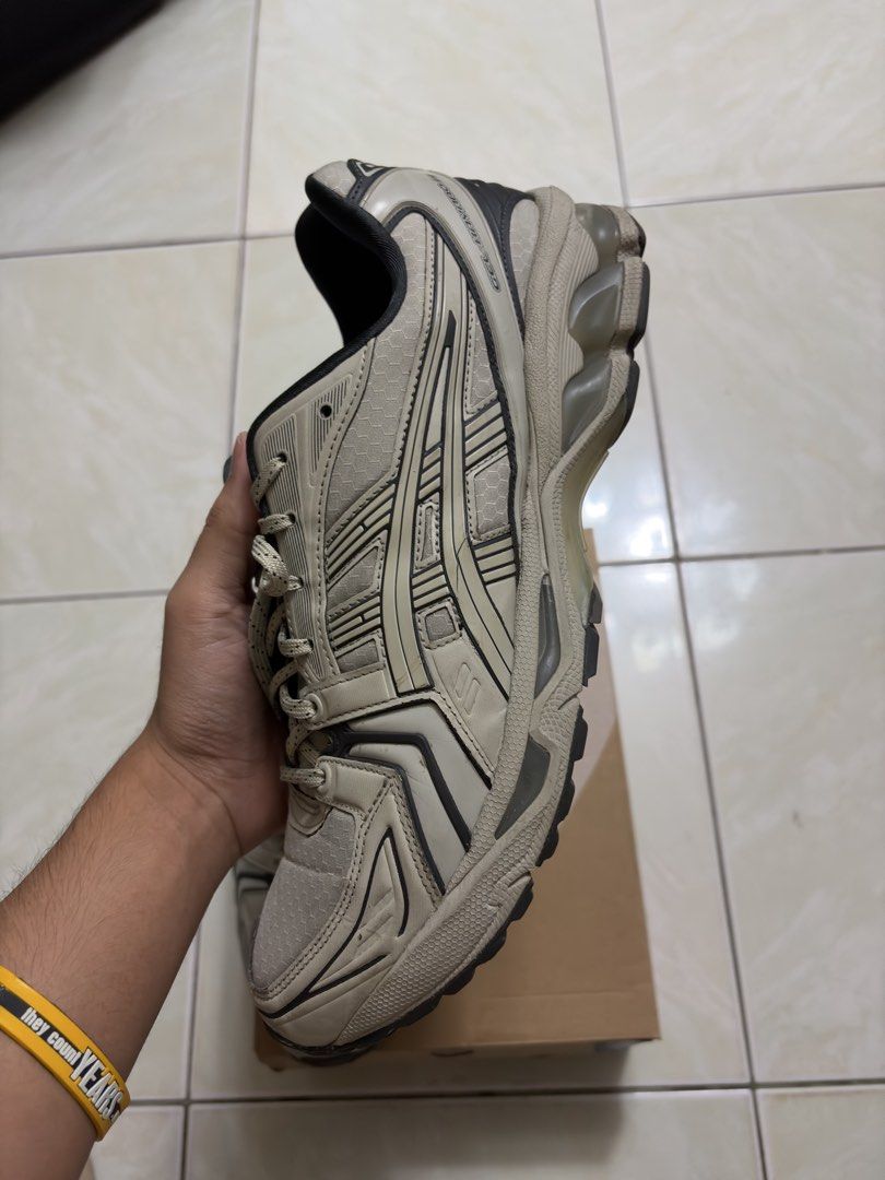 Asics Gel Kayano 14 Earthenware (Category: Sneakers) located in Quezon City. Submitted by snkreserve (Listing ID 1469260933, Image 3). Description: Asics Gel Kayano 14 Earthenware Size 11.5 Used Complete / Hong kong release 4995 Php (very negotiable) Dm for more detailed pics Can ship via LBC or Lalamove (Metro Manila area) Can also do meetup around Sm north, Trinoma, Ayala Vertis North or UST IG:@snkreserve_ .