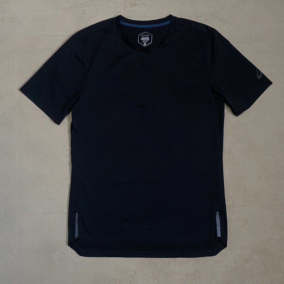 Asics Performance Drifit Shirt (Category: Activewear) located in Polomolok. Submitted by larnel27 (Listing ID 1469262147, Image 1). Description: - Size medium - Dimension:19x26-28 - Color rate 9.5 - No flaws.